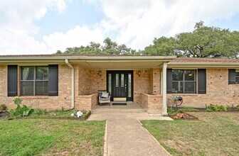9209 Rock Way Dr in Austin, TX - Building Photo - Building Photo