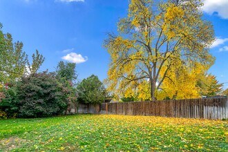1401 S Empire Way in Boise, ID - Building Photo - Building Photo