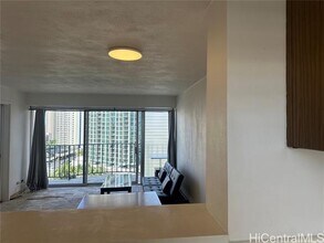 1909 Ala Wai Blvd in Honolulu, HI - Building Photo - Building Photo