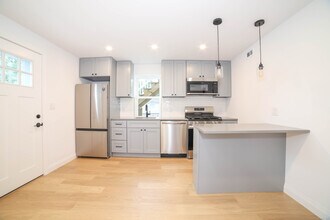 56 N Spring St in Ansonia, CT - Building Photo - Building Photo