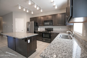 2150 W Alameda Rd in Phoenix, AZ - Building Photo - Building Photo