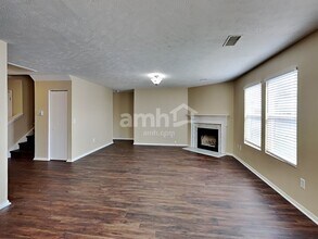 2672 New Port Royal Rd in Thompson's Station, TN - Foto de edificio - Building Photo