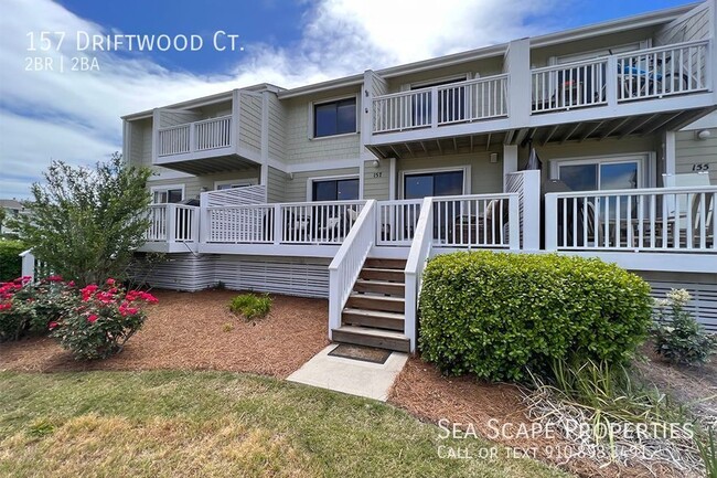 157 Driftwood Ct in Wrightsville Beach, NC - Foto de edificio - Building Photo