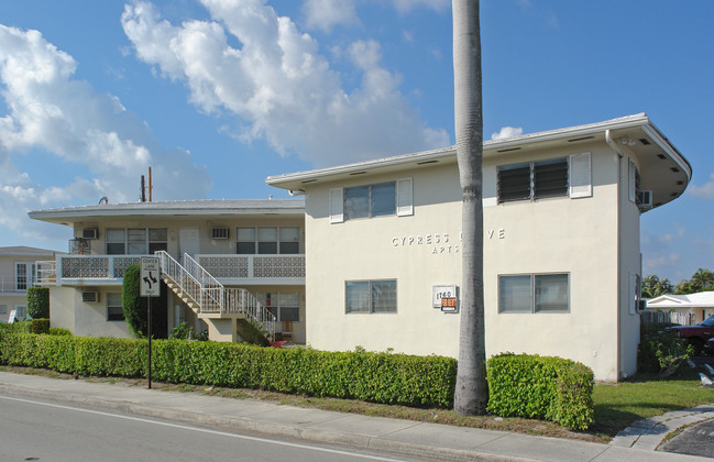 Cypress Drive Apartments in Fort Lauderdale, FL - Building Photo - Building Photo