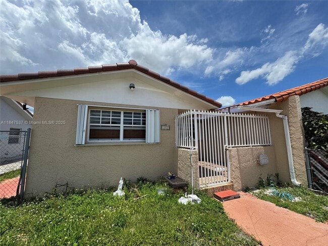 1377 W 38th St in Hialeah, FL - Building Photo - Building Photo