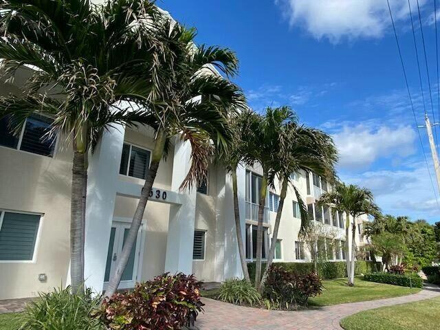 6530 N Ocean Blvd in Ocean Ridge, FL - Foto de edificio
