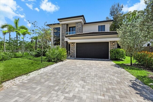12120 Rhino Oaks Dr in Davie, FL - Building Photo - Building Photo