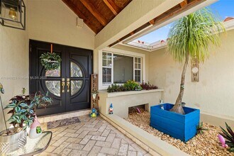 14012 SW 38th Terrace in Miami, FL - Building Photo - Building Photo