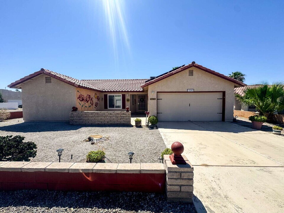 12263 E Camino Loma Vista in Yuma, AZ - Building Photo