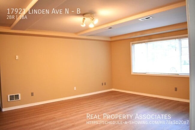 17921 Linden Ave N in Shoreline, WA - Building Photo - Building Photo
