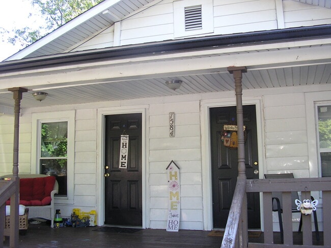 property at 1584 Collegeview Dr