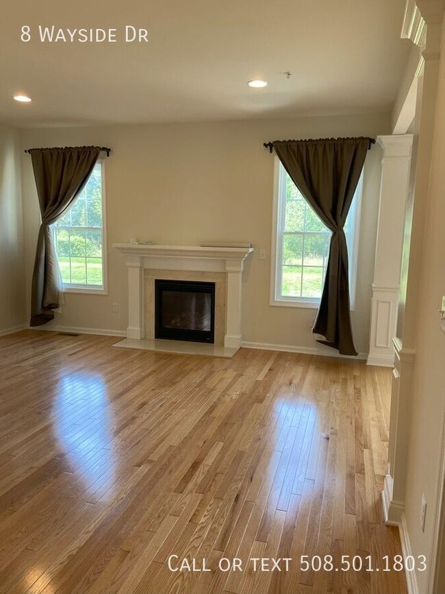 8 Wayside Dr in Hopkinton, MA - Building Photo - Building Photo