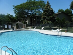 Windpoint Apartments in Racine, WI - Building Photo - Building Photo