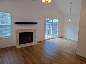 1222 Royal Crest Dr in Killeen, TX - Building Photo - Building Photo