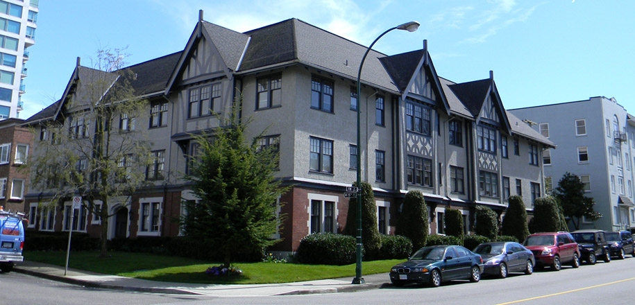 The Mount Royal in Vancouver, BC - Building Photo