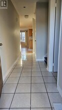 5950-5950 Glen Erin Dr in Mississauga, ON - Building Photo - Building Photo