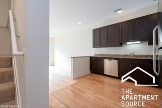 2510 N Willetts Ct, Unit 2C in Chicago, IL - Building Photo - Building Photo