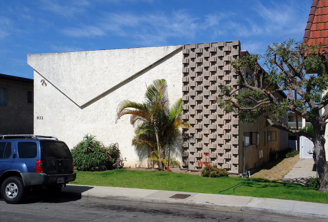 933 Pepper St in El Segundo, CA - Building Photo