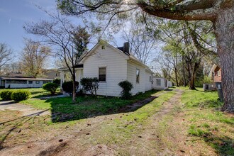 363 3rd St in Guthrie, KY - Building Photo - Building Photo