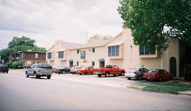 West Alabama Apartments in Houston, TX - Building Photo - Building Photo