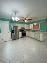 197 Pine Hill Rd in Thomaston, CT - Building Photo - Building Photo