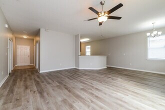 567 19th St NW in Ruskin, FL - Building Photo - Building Photo