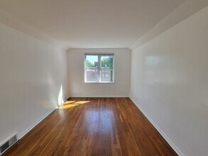 4048 N Marmora Ave in Chicago, IL - Building Photo - Building Photo