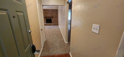 2204 Oak Hill Dr in Arlington, TX - Building Photo - Building Photo