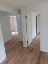 92 Mooney Ln in Charleston, WV - Building Photo