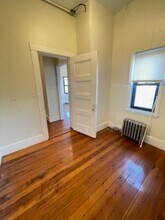 33 Bay State Rd, Unit 4R in Boston, MA - Building Photo - Building Photo