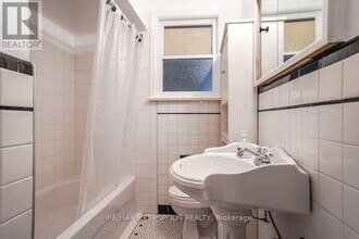 366 Beechgrove Dr in Toronto, ON - Building Photo - Building Photo