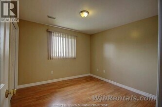 680 Cameron Ave in Windsor, ON - Building Photo - Building Photo