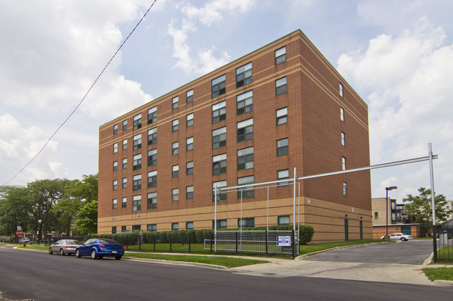 Grant Village in Chicago, IL - Building Photo - Building Photo