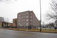 7601 S South Shore Dr in Chicago, IL - Building Photo - Building Photo