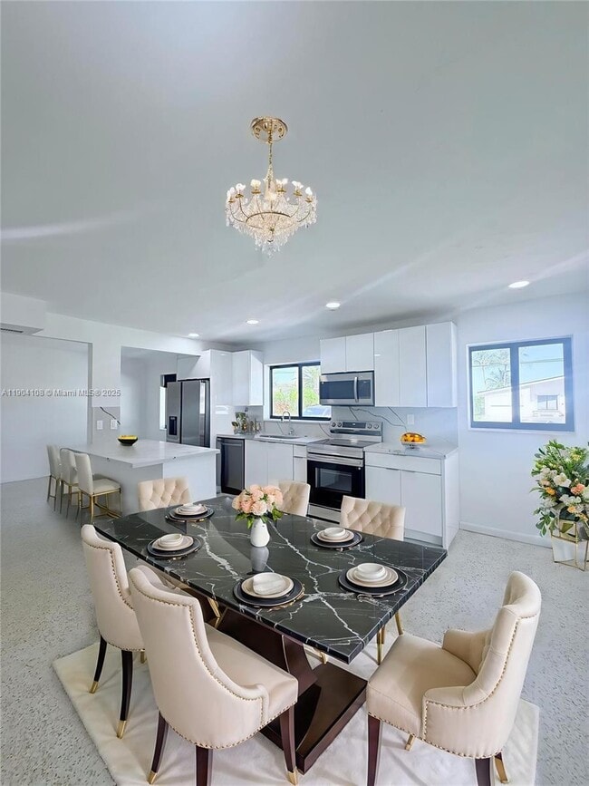 9300 SW 52nd Terrace in Miami, FL - Building Photo - Building Photo