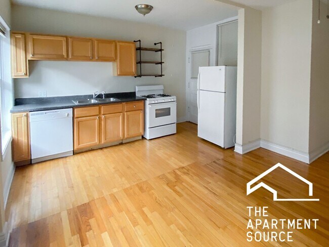 property at 2000 W Foster Ave
