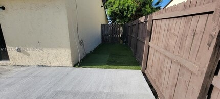 14242 SW 283rd St in Homestead, FL - Building Photo - Building Photo