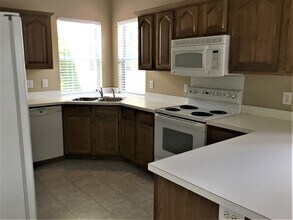 13700 Kensal Green Dr in Charlotte, NC - Building Photo - Building Photo