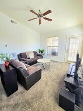 14250 W Wigwam Blvd in Litchfield Park, AZ - Foto de edificio - Building Photo