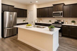 8375 George Brown Dr in Garland, TX - Building Photo - Building Photo