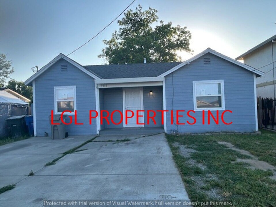 3455 Taylor St in Sacramento, CA - Building Photo