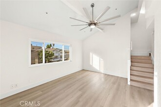 167 Avenida Florencia-Unit -B in San Clemente, CA - Building Photo - Building Photo
