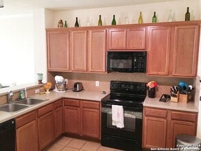 6026 E Jolie Ct in San Antonio, TX - Building Photo - Building Photo