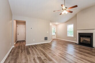 412 Redwood Trail in Canton, GA - Building Photo - Building Photo