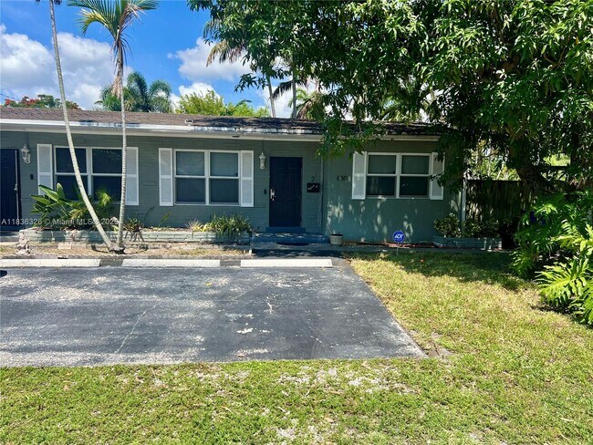 630 NE 15th Ct
