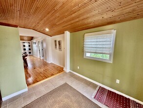 2115 Lake Rd in Youngstown, NY - Building Photo - Building Photo
