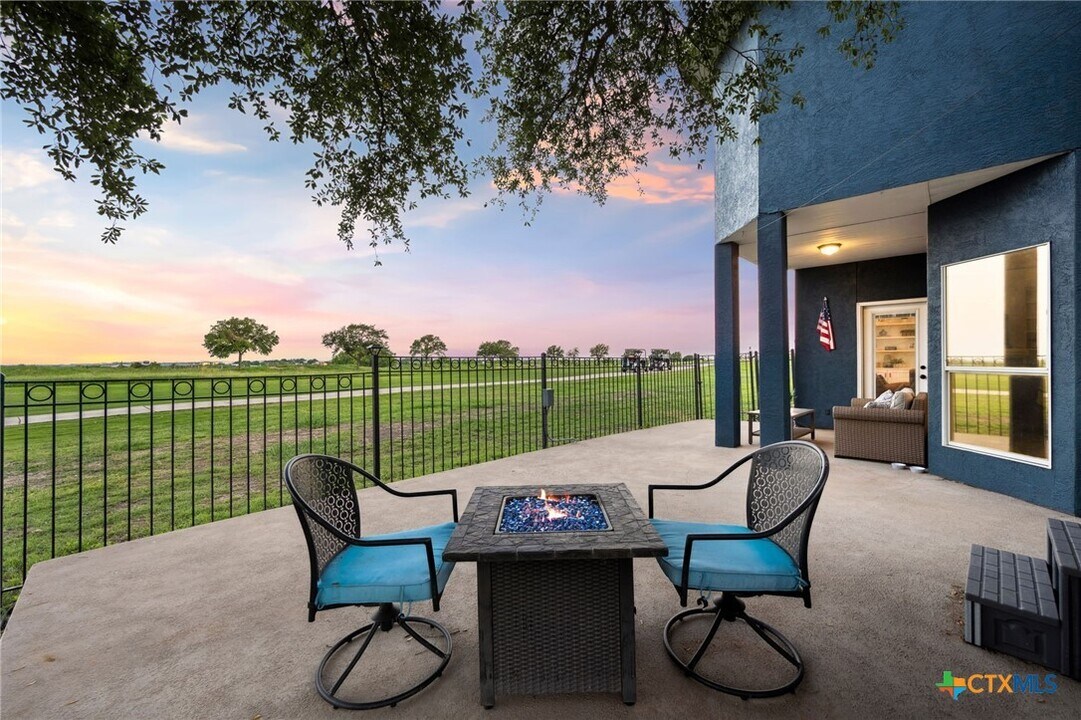 120 Seth Raynor Pl in New Braunfels, TX - Building Photo