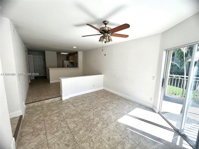 1865 Palm Cove Blvd, Unit verano in Delray Beach, FL - Foto de edificio - Building Photo