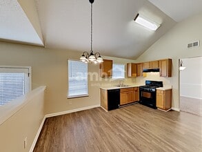 104 Bellington Dr in Mcdonough, GA - Building Photo - Building Photo