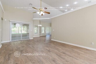 3242 Countryside View Dr in St. Cloud, FL - Foto de edificio - Building Photo